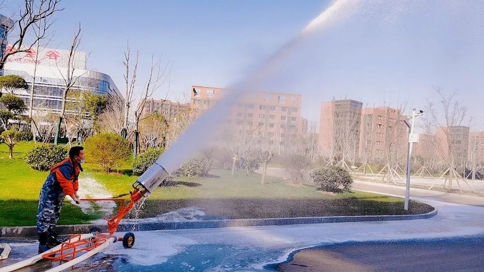 【新品發布】推車式中倍數泡沫發生器，石化?；馂牡目诵?/></a></dt>
                    <dd class=