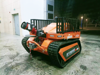 消防滅火機器人 （第3代，油動液壓，帶水帶框）